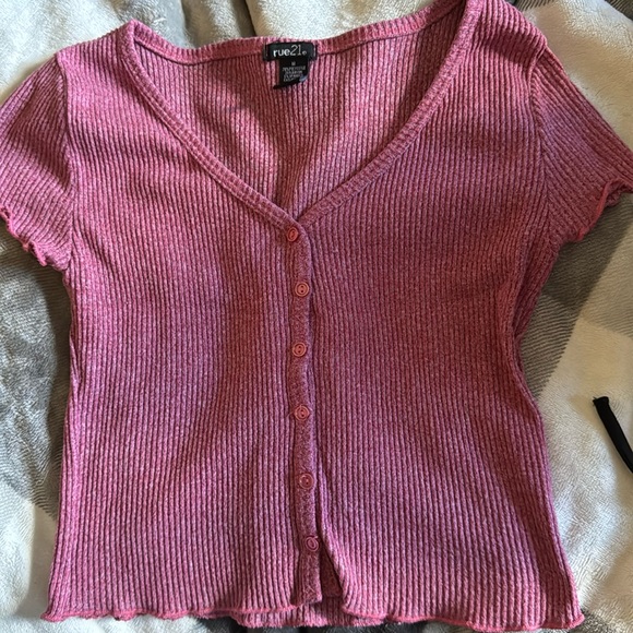 Rue21 Tops - pink, medium, rue21 slightly cropped shirt